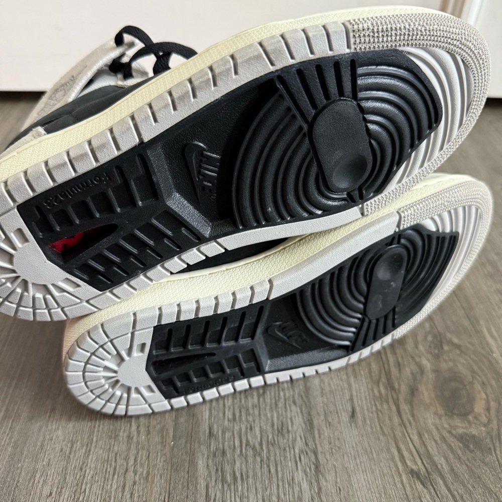 Nike Air Jordan AJ1 Zoom CMFT 2 in Light Iron Ore - Picture 11 of 12